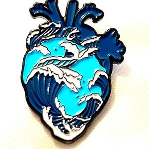Sea inspired anatomic heart enamel lapel pin